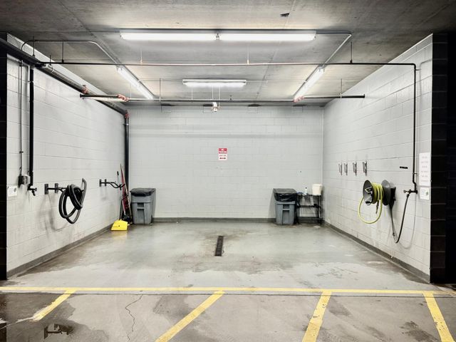 215 10th Avenue S 534, Minneapolis, MN 55415