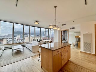 215 10th Avenue S 534, Minneapolis, MN 55415