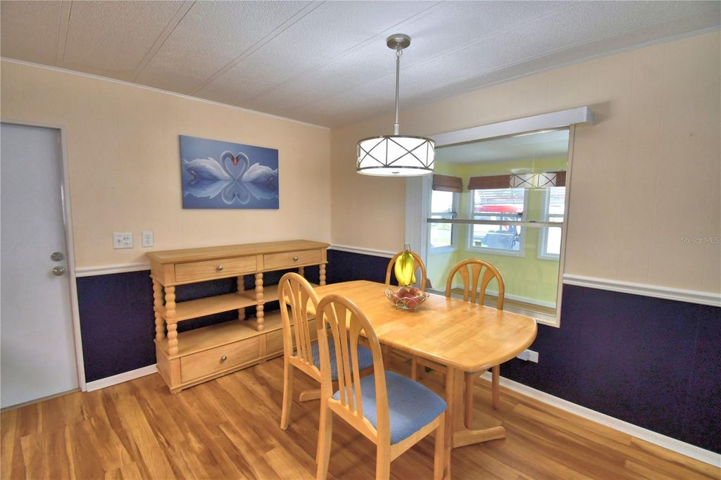 Image 20 of property listing at 145 HOLIDAY LANE, Auburndale, FL 33823