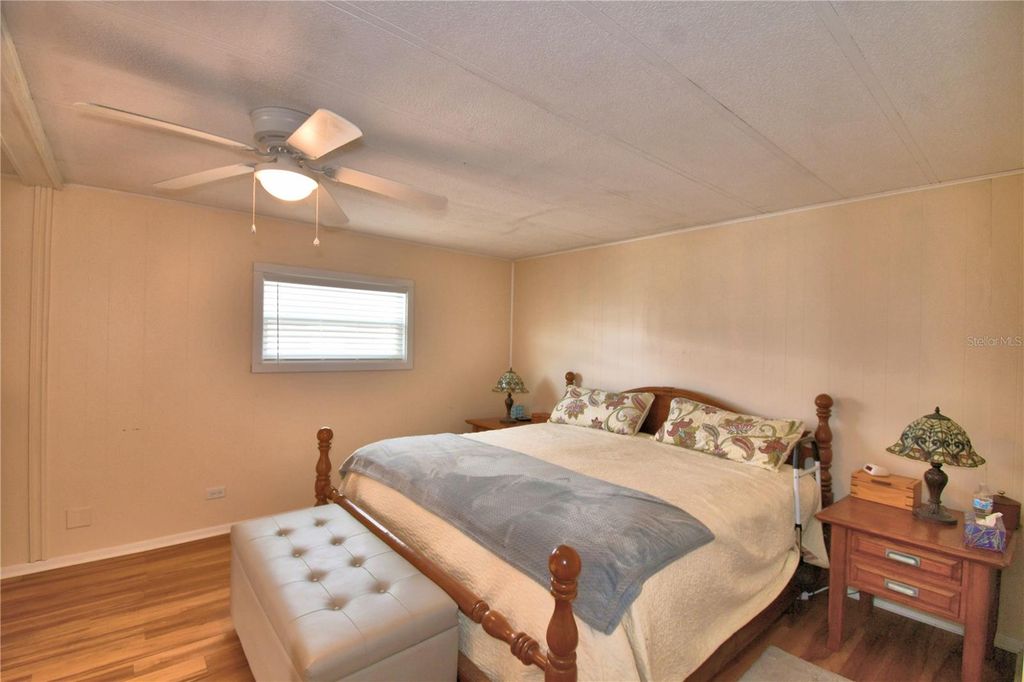 Image 27 of property listing at 145 HOLIDAY LANE, Auburndale, FL 33823