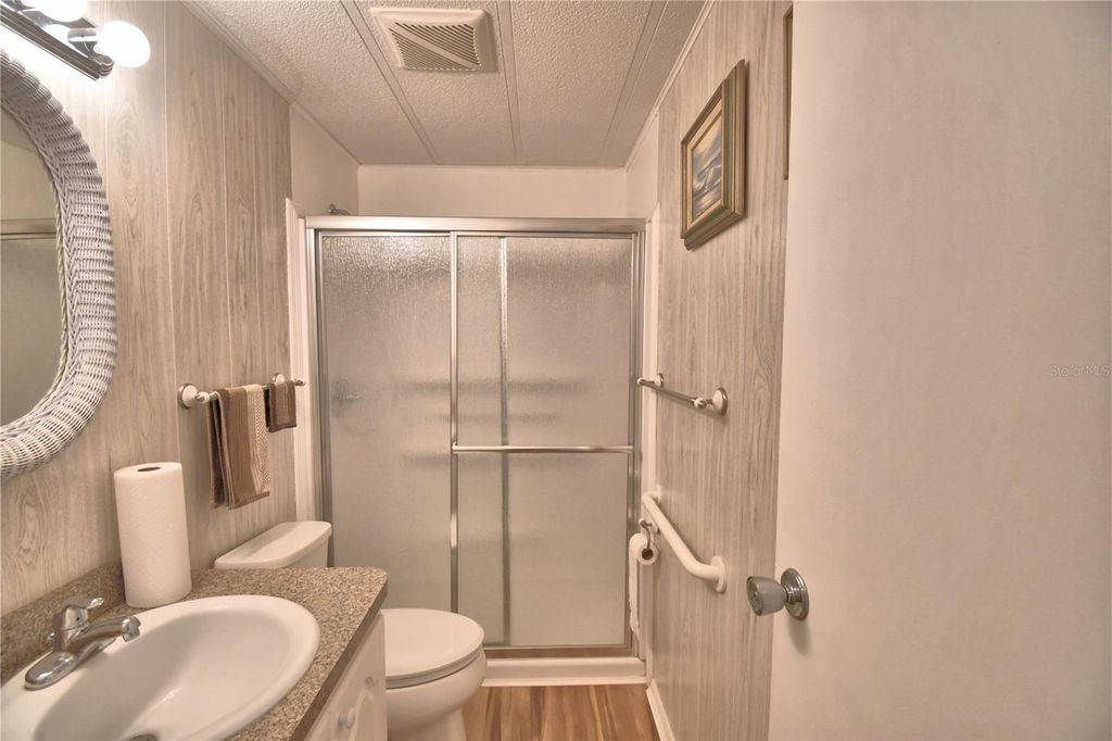 Image 40 of property listing at 145 HOLIDAY LANE, Auburndale, FL 33823