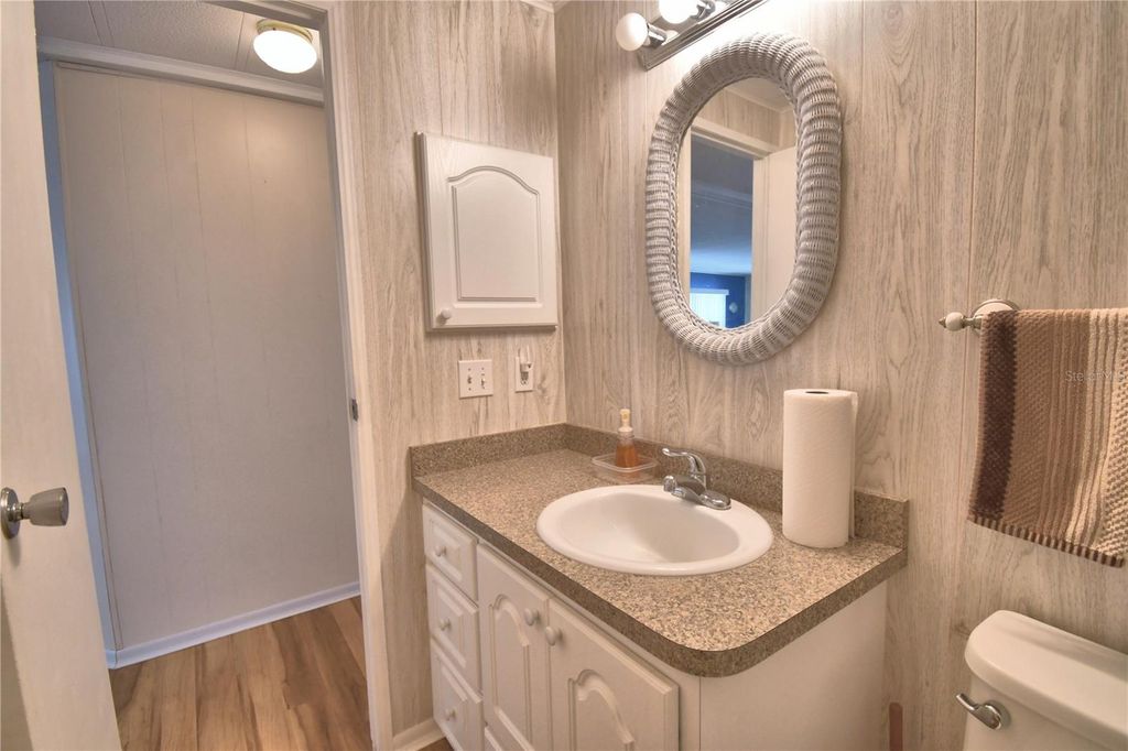 Image 42 of property listing at 145 HOLIDAY LANE, Auburndale, FL 33823