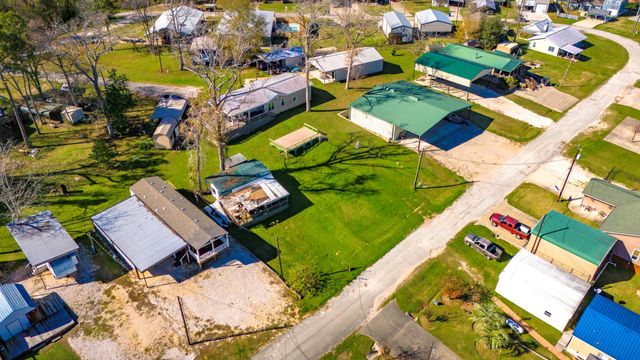 240 Key Largo Loop, Point Blank, TX 77364