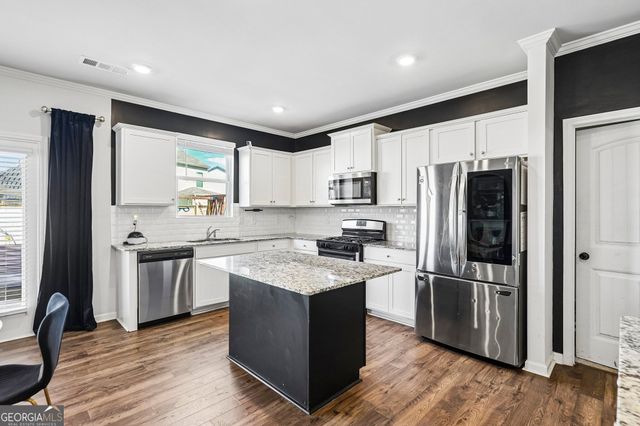 4240 Oakhurst Drive, Fairburn, GA 30213