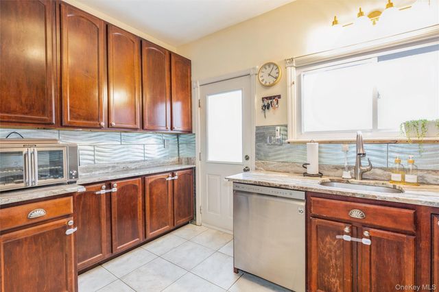 123 Carman Street, Patchogue, NY 11772