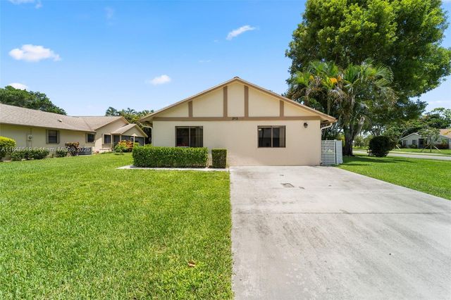 3115 NW 12th St 3115, Delray Beach, FL 33445