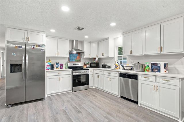 106 W Carlton Street, Sulphur, LA 70663