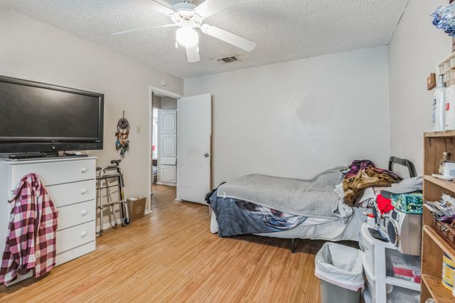 6052 Holiday Lane, North Richland Hills, TX 76180
