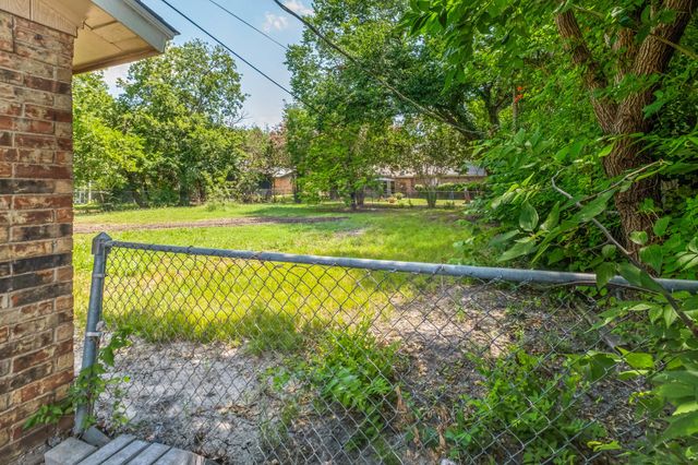 6052 Holiday Lane, North Richland Hills, TX 76180