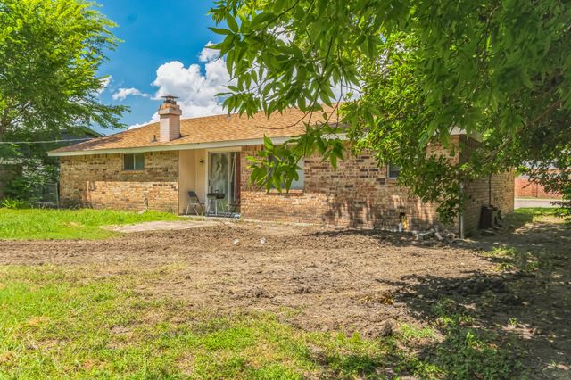 6052 Holiday Lane, North Richland Hills, TX 76180