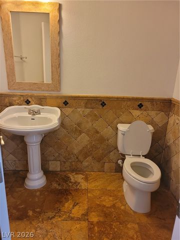 7020 Manzanares Drive, North Las Vegas, NV 89084