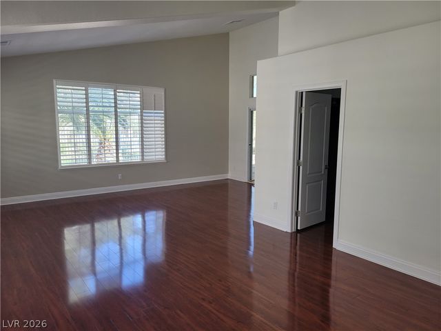 7020 Manzanares Drive, North Las Vegas, NV 89084