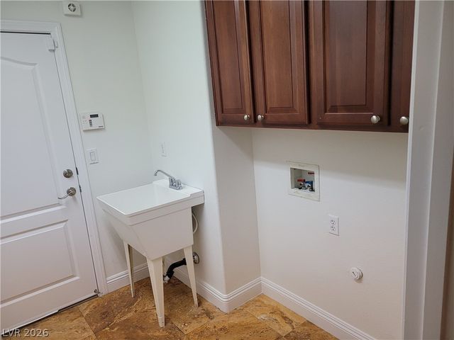 7020 Manzanares Drive, North Las Vegas, NV 89084