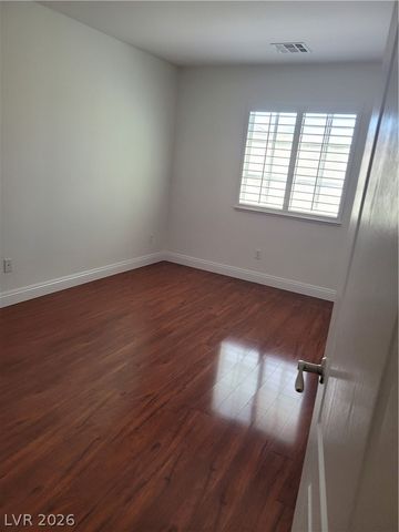 7020 Manzanares Drive, North Las Vegas, NV 89084