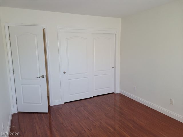 7020 Manzanares Drive, North Las Vegas, NV 89084