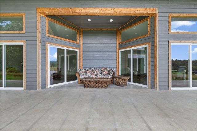 125 River Run Road, Eureka Springs, AR 72632