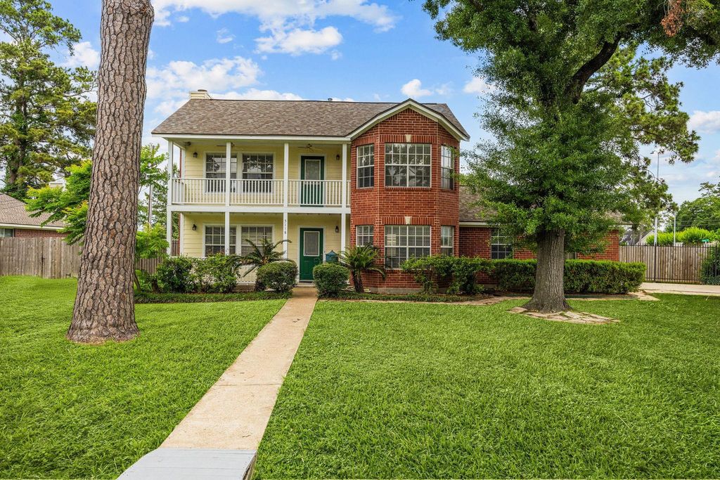 5118 Burt Street, Houston, TX 77018