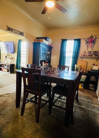 612 16th St, Modesto, CA 95354