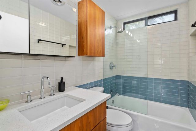 202 Laurelwood TRL, Austin, TX 78746