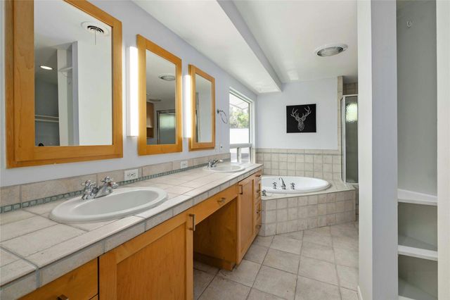 202 Laurelwood TRL, Austin, TX 78746