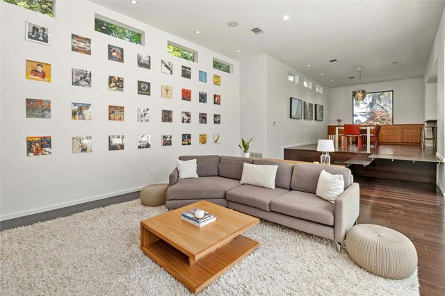 202 Laurelwood TRL, Austin, TX 78746