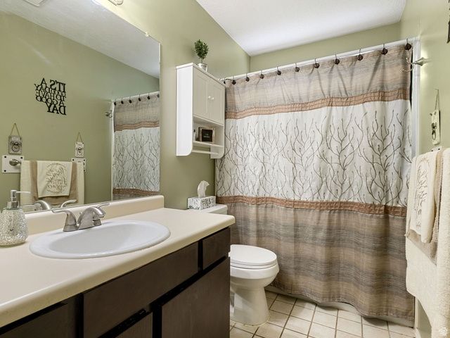 5831 S FAR VISTA DR, Salt Lake City, UT 84118