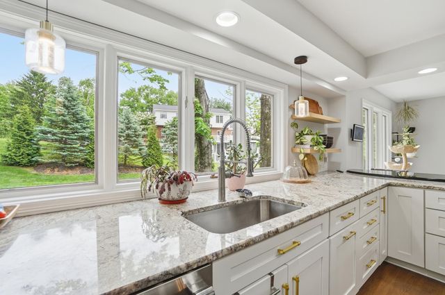 878 Squire Oaks Drive, Villa Hills, KY 41017