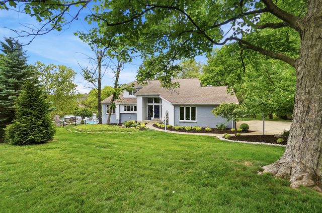 878 Squire Oaks Drive, Villa Hills, KY 41017