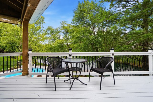 878 Squire Oaks Drive, Villa Hills, KY 41017
