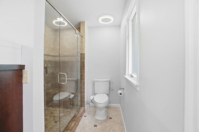 878 Squire Oaks Drive, Villa Hills, KY 41017