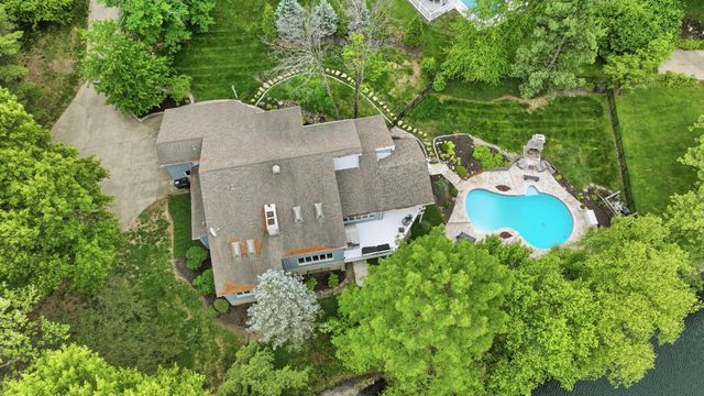 878 Squire Oaks Drive, Villa Hills, KY 41017