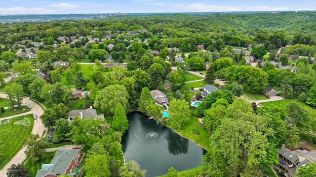 878 Squire Oaks Drive, Villa Hills, KY 41017