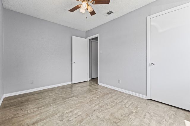 116 Highland Drive, Ennis, TX 75119