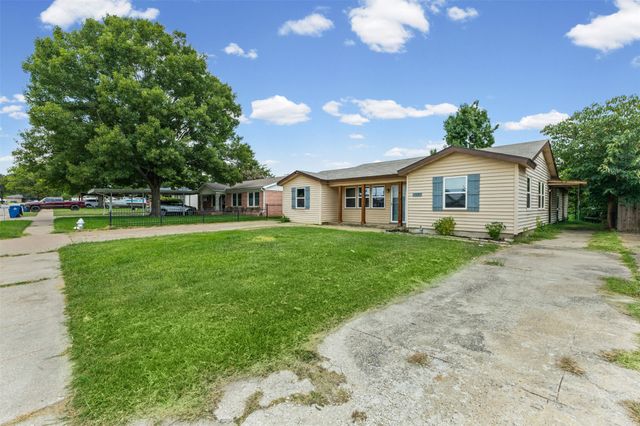 116 Highland Drive, Ennis, TX 75119