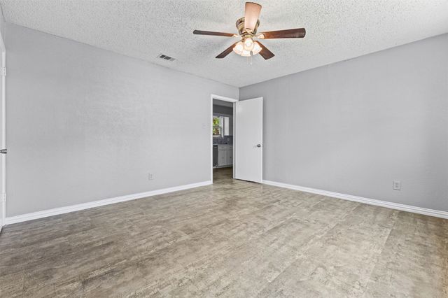 116 Highland Drive, Ennis, TX 75119