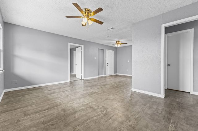 116 Highland Drive, Ennis, TX 75119