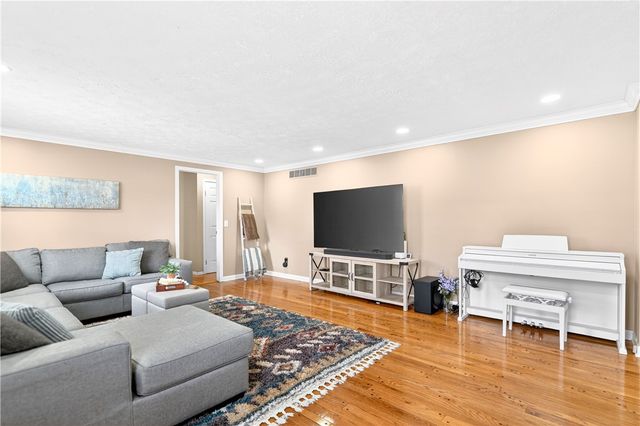 2014 Piper Ct., Mccandless, PA 15101