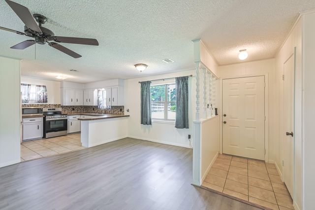 2934 Goodson Loop, Pinehurst, TX 77362