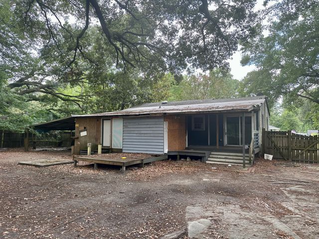 7638 Lady Street, North Charleston, SC 29420