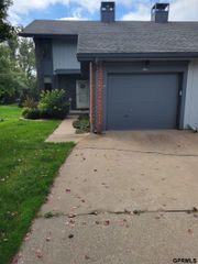 7101 SOUTH Street UNIT 5, Lincoln, NE 68506