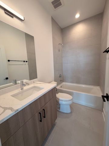 1320 S Ashland Avenue 201, Chicago, IL 60608