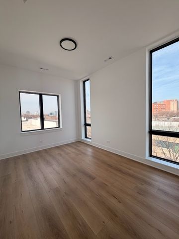 1320 S Ashland Avenue 201, Chicago, IL 60608