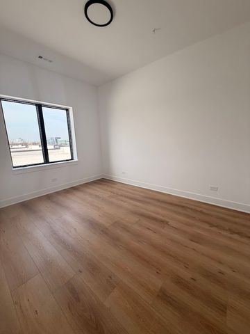 1320 S Ashland Avenue 201, Chicago, IL 60608