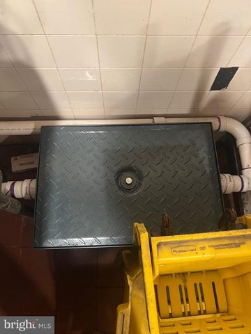 6734 CASTOR AVE, Philadelphia, PA 19149