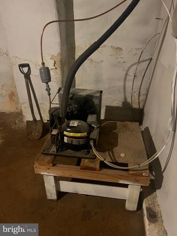 6734 CASTOR AVE, Philadelphia, PA 19149