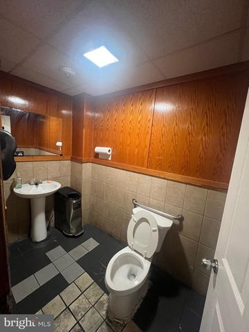 6734 CASTOR AVE, Philadelphia, PA 19149