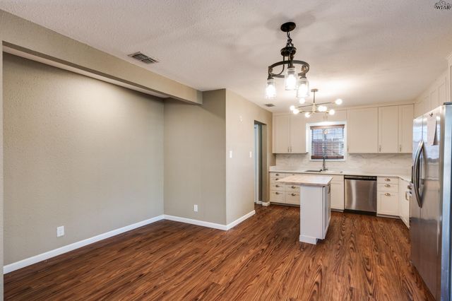 1902 EDEN LANE, Wichita Falls, TX 76306