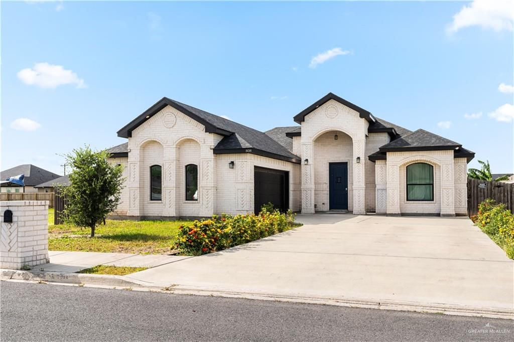 808 Juan Seguin Street, Weslaco, TX 78599