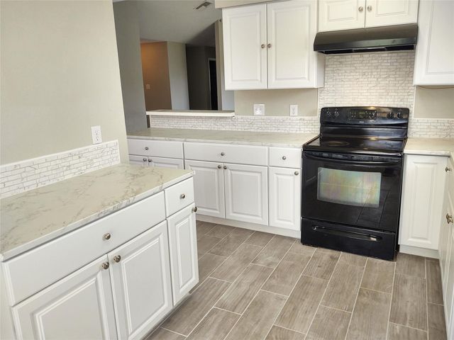 2187 Pilgrims Bend Drive, Friendswood, TX 77546