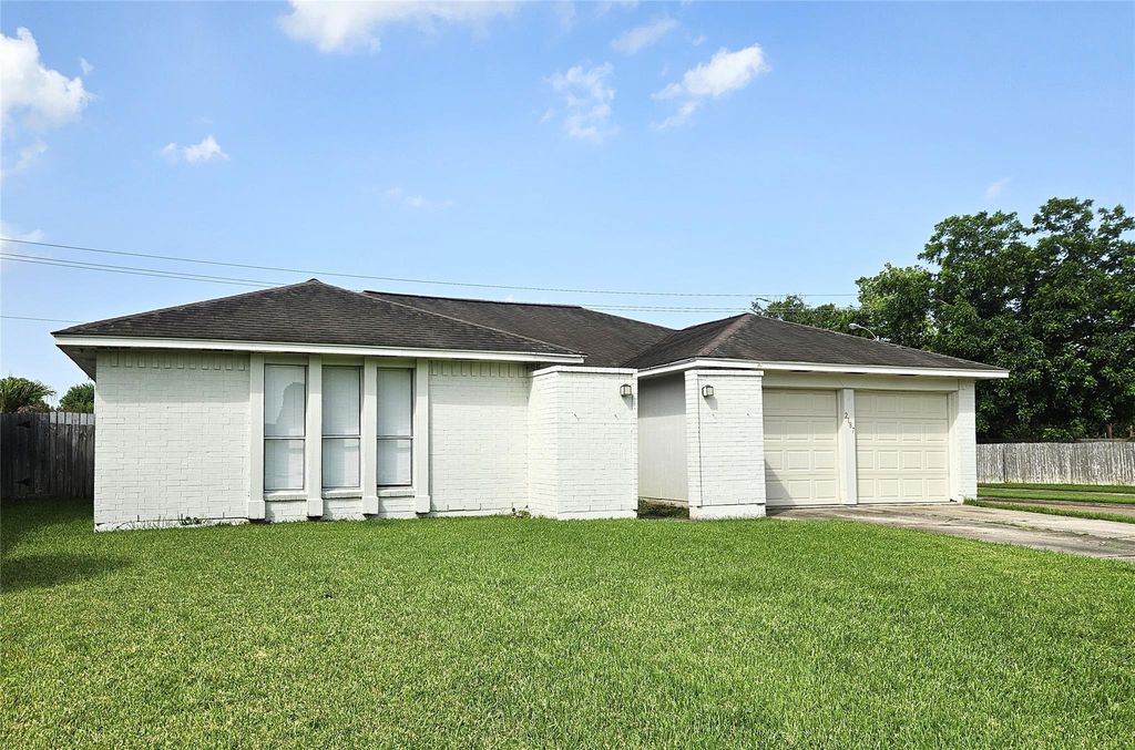 2187 Pilgrims Bend Drive, Friendswood, TX 77546